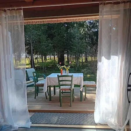 Merevaatega Puhkemaja Lahe Aeaeres Сasa de vacaciones Pädaste