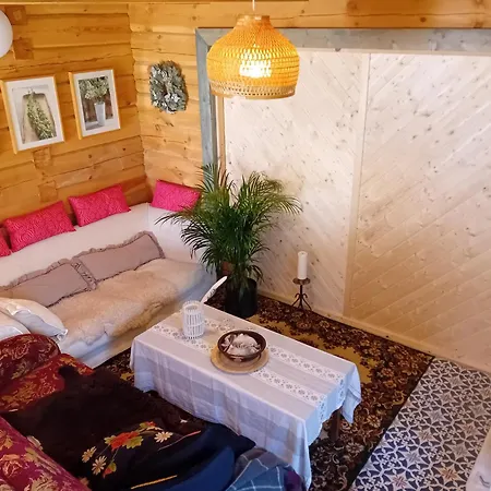 Merevaatega Puhkemaja Lahe Aeaeres Padaste (Muhu)